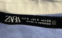 Load image into Gallery viewer, Zara Womens Blue Short Sleeve Collared Cropped Button-Up Shirt Size Small
