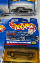 Load image into Gallery viewer, Lot Of 6 Pcs Kids Multicolor Home Decorative Mini Die-Cast Cars Collection
