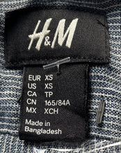 Load image into Gallery viewer, H&amp;M Mens Gray Long Sleeve Henley Neck Pullover T-Shirt Size XS
