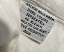 Load image into Gallery viewer, Authentic Burberrys Mens White Long Sleeve Dress Shirt Size 15/33
