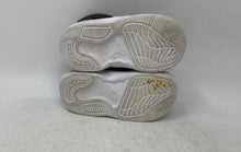 Load image into Gallery viewer, Nike Boys Air Jordan Max Aura 5 DZ4355-061 Black Basketball Shoes Size 7C
