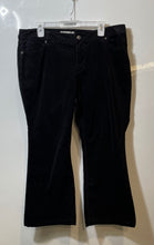 Load image into Gallery viewer, Liz Claiborne Womens Black Dark Wash Stretch Corduroy Bootcut Jeans Size 16P
