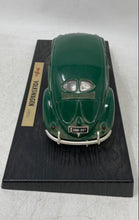 Load image into Gallery viewer, VTG Maisto Special Edition 1951 Volkswagen Export Sedan Beetle 1:18 Diecast Car
