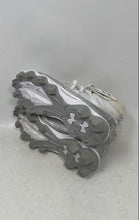 Load image into Gallery viewer, Under Armour Kids Highlight Franchise White Silver-Tone Football Cleats Sz 1.5Y
