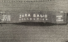 Load image into Gallery viewer, Zara Womens Black Flat Front Side-Zip Skinny Leg Ankle Pants Size XS
