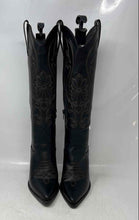 Load image into Gallery viewer, Forever 21 Womens Black Pointed Toe Side-Zip Block Heel Knee High Boots Size 7
