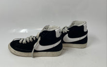 Load image into Gallery viewer, Nike Kids Blazer Mid Black White Mid Top Lace-Up Sneaker Shoes Size 3.5Y
