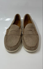 Load image into Gallery viewer, J. Crew Mens Beige Leather Slip-On Round Toe Penny Loafer Shoes Size 10.5
