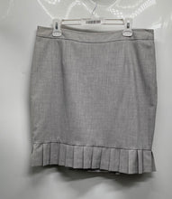 Load image into Gallery viewer, Worthington Womens Light Gray Pleated Hem Straight &amp; Pencil Skirt Size 14P
