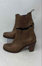 Load image into Gallery viewer, Boemos Womens Brown Leather Round Toe Pull-On Block Chelsea Boots Size 40
