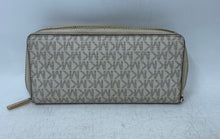 Load image into Gallery viewer, Michael Kors Womens Jet Set Travel Beige Brown Signature Print Zip-Around Wallet
