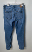 Load image into Gallery viewer, Zara Womens Blue Medium Wash Pockets Denim Straight Leg Jeans Size 10
