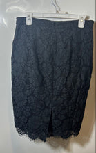 Load image into Gallery viewer, Ann Taylor Womens Black Floral Lace Back Zip Straight &amp; Pencil Skirt Size 8
