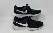 Load image into Gallery viewer, Nike Womens Tanjun Black White Low Top Lace-Up Sneaker Shoes Size 7
