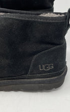 Load image into Gallery viewer, UGG Mens Neumel 3236 Black Suede Round Toe Lace-Up Ankle Chukka Boots Size 12
