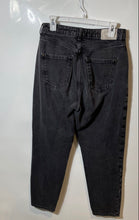 Load image into Gallery viewer, Zara Womens Black Denim Dark Wash Stretch Pockets Skinny Leg Mom Jeans Size 6
