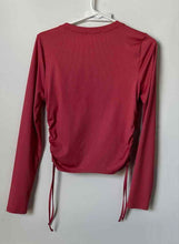 Load image into Gallery viewer, Forever 21 Womens Pink Long Sleeve Crew Neck Cinched Lace Cropped T-Shirt Size L
