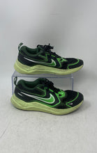 Load image into Gallery viewer, Nike Kids Cosmic Runner HM4402-009 Black Green Lace-Up Sneaker Shoes Size 3.5Y
