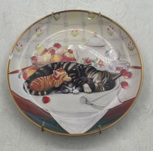 Load image into Gallery viewer, Franklin Mint Cat Nap Turi Mac Comlee Limited Edition 1991 Porcelain Plate

