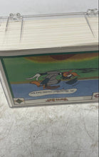 Load image into Gallery viewer, Upper Deck Multicolor Looney Tunes Comic Ball Card Pack Pre-Owned
