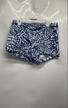 Load image into Gallery viewer, Lilly Pulitzer Womens Adie Blue White Cotton Flat Front Chino Shorts Size 10
