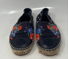 Load image into Gallery viewer, Authentic Tory Burch Womens Blue Polka Dot Print Espadrille Shoes Size 6.5M Worn
