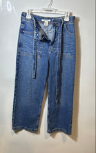 Load image into Gallery viewer, Forever 21 Womens Blue Medium Wash High Rise Denim Boyfriend Jeans Size 26
