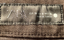 Load image into Gallery viewer, Zara Womens Black Denim Dark Wash Stretch Pockets Straight Leg Jeans Size 6
