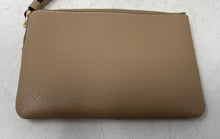 Load image into Gallery viewer, Coach Womens Beige Crossgrain Leather Corner Zip Wristlet Wallet
