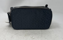 Load image into Gallery viewer, Guess Womens Black Monogram Inner Pockets Zipper Crossbody Bag With Tags

