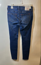 Load image into Gallery viewer, True Religion Womens Blue Denim Jennie Curvy Mid Rise Skinny Jeans Size 28
