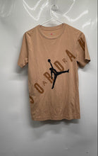 Load image into Gallery viewer, Jordan Boys Light Brown Short Sleeve Crew Neck Stretch Out T-Shirt Size L 12-13Y
