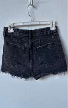 Load image into Gallery viewer, Abercrombie &amp; Fitch Womens Black Denim Stretch Pockets Mom Shorts Size 25/ 0
