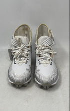 Load image into Gallery viewer, Under Armour Kids Highlight Franchise White Silver-Tone Football Cleats Sz 1.5Y
