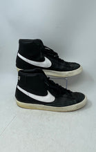 Load image into Gallery viewer, Nike Mens Blazer Mid '77 Vintage BQ6806-002 Black White Sneaker Shoes Size 11

