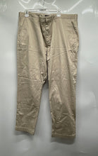 Load image into Gallery viewer, J.Crew Mens Beige Flat Front Slash Pocket Straight Leg Chino Pants Size 40x32
