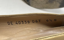 Load image into Gallery viewer, Authentic Salvatore Ferragamo Womens Gold-Tone Leather Pump Heels Size 6.5 B
