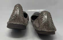 Load image into Gallery viewer, Authentic Tory Burch Womens Metallic Beige Snakeskin Ballet Flats Size 9.5M Worn
