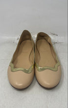 Load image into Gallery viewer, J. Crew Womens Beige Leather Scalloped Slip-On Round Toe Ballet Flats Size 6.5
