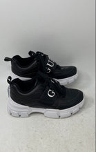 Load image into Gallery viewer, Guess Womens Kathie Black Low Top Lace-Up Platform Sneaker Shoes Size 5.5M
