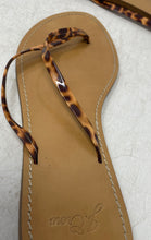 Load image into Gallery viewer, J.Crew Womens Capri Brown Tortoise Strap Slip-On Flat Flip Flop Sandals Size 8.5
