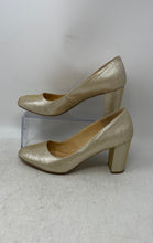 Load image into Gallery viewer, Badgley Mischka Womens Metallic Golden Slip-On Block Pump Heels Size 9
