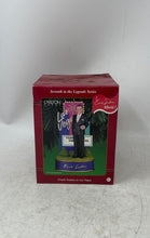Load image into Gallery viewer, Carlton Cards Heirloom Collection Frank Sinatra In Las Vegas Musical Ornament
