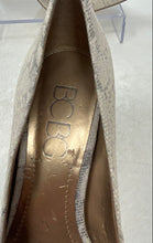 Load image into Gallery viewer, BCBG Womens White Gray Snakeskin Print Pointed Toe Stiletto Pump Heels Size 7.5B
