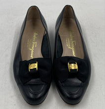 Load image into Gallery viewer, Authentic Salvatore Ferragamo Womens Black Leather Vara Bow Pump Heels Size 5
