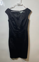 Load image into Gallery viewer, Guess By Marciano Womens Black Sleeveless V-Neck Back-Zip Pencil Dress Size 6
