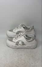 Load image into Gallery viewer, Karl Lagerfeld Womens Colden K24 White Low Top Lace-Up Sneaker Shoes Size 7M

