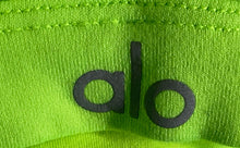 Load image into Gallery viewer, Alo Womens Neon Green Collarless Sleeveless Pullover Activewear Sports Bra Sz XS
