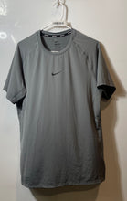 Load image into Gallery viewer, Nike Pro Mens Gray Dri-Fit Short Sleeve Crew Neck Slim Fit T-Shirt Size Large
