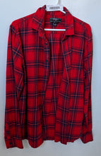 Load image into Gallery viewer, Forever 21 Mens Red Blue Plaid Long Sleeve Collared Button-Up Shirt Size Medium

